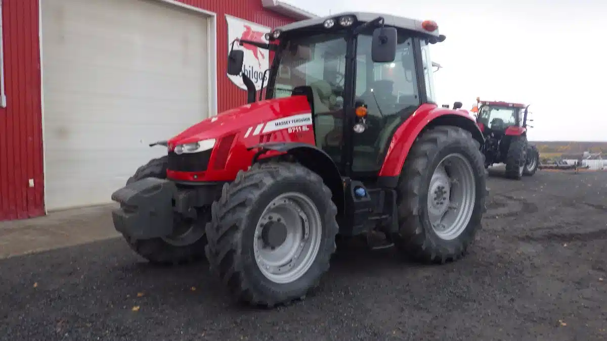 Gallery image 2 for Used 2018 Massey Ferguson 5711SL Tractor