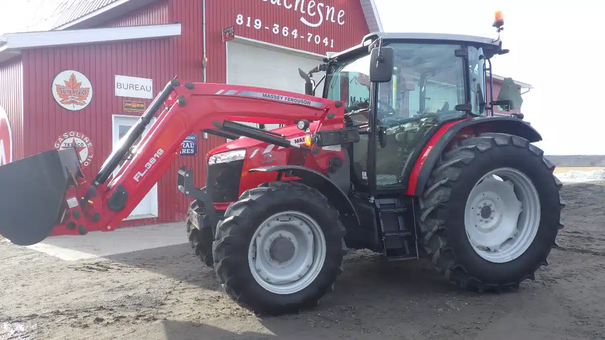 Used 2022 Massey Ferguson 5710 Tractor