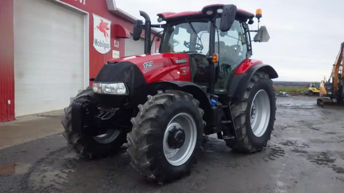 Gallery image 2 for Used 2017 Case IH MAXXUM 125 Tractor