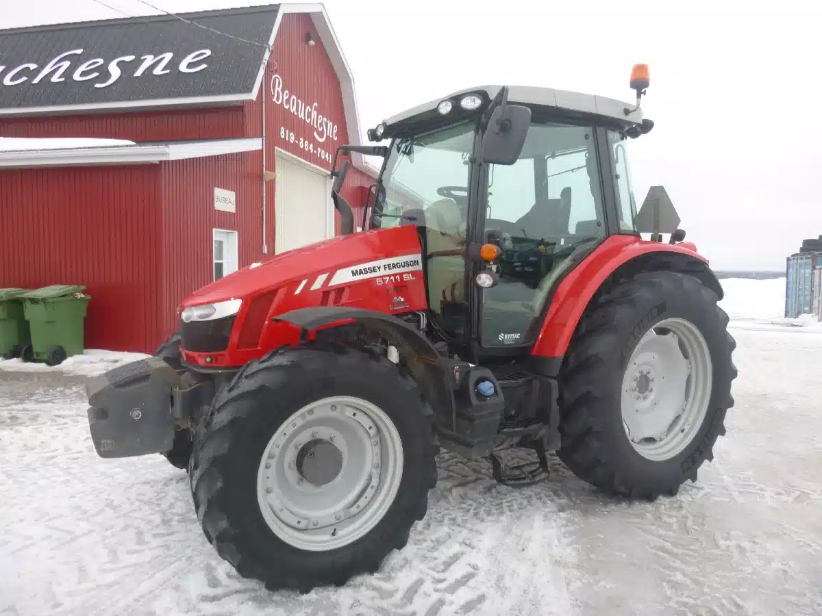 2018 Massey Ferguson 5711SL Tractor