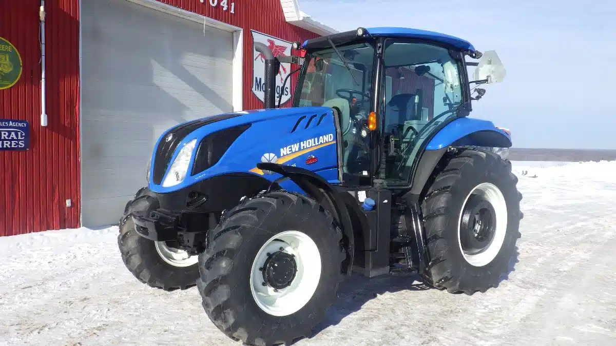 Gallery image 2 for 2019 New Holland T6.145 Tractor