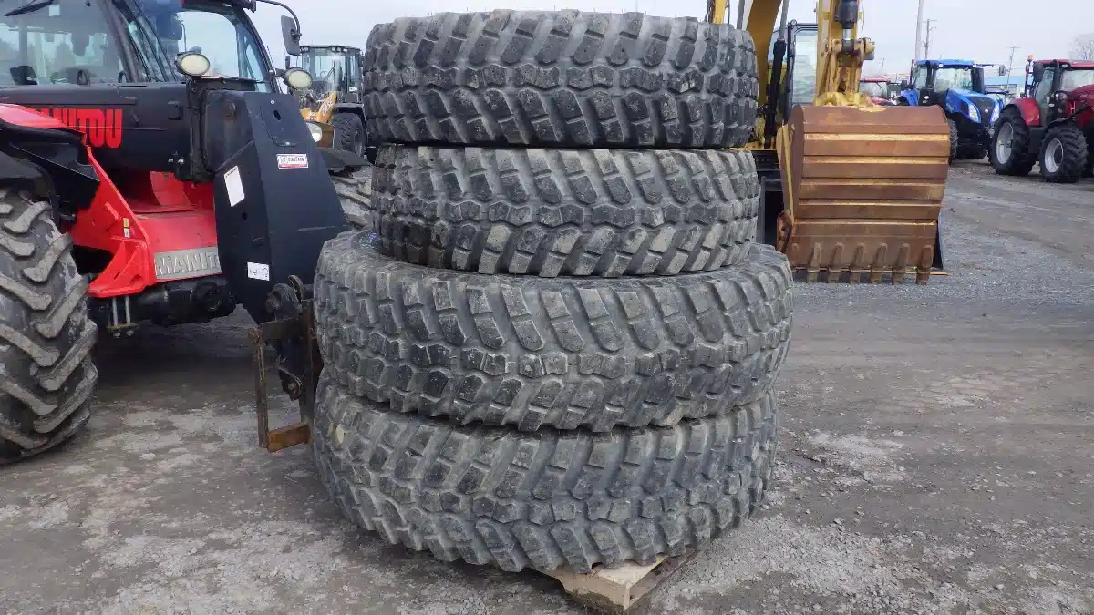 Alliance 14.9-28, 18-38 Tires