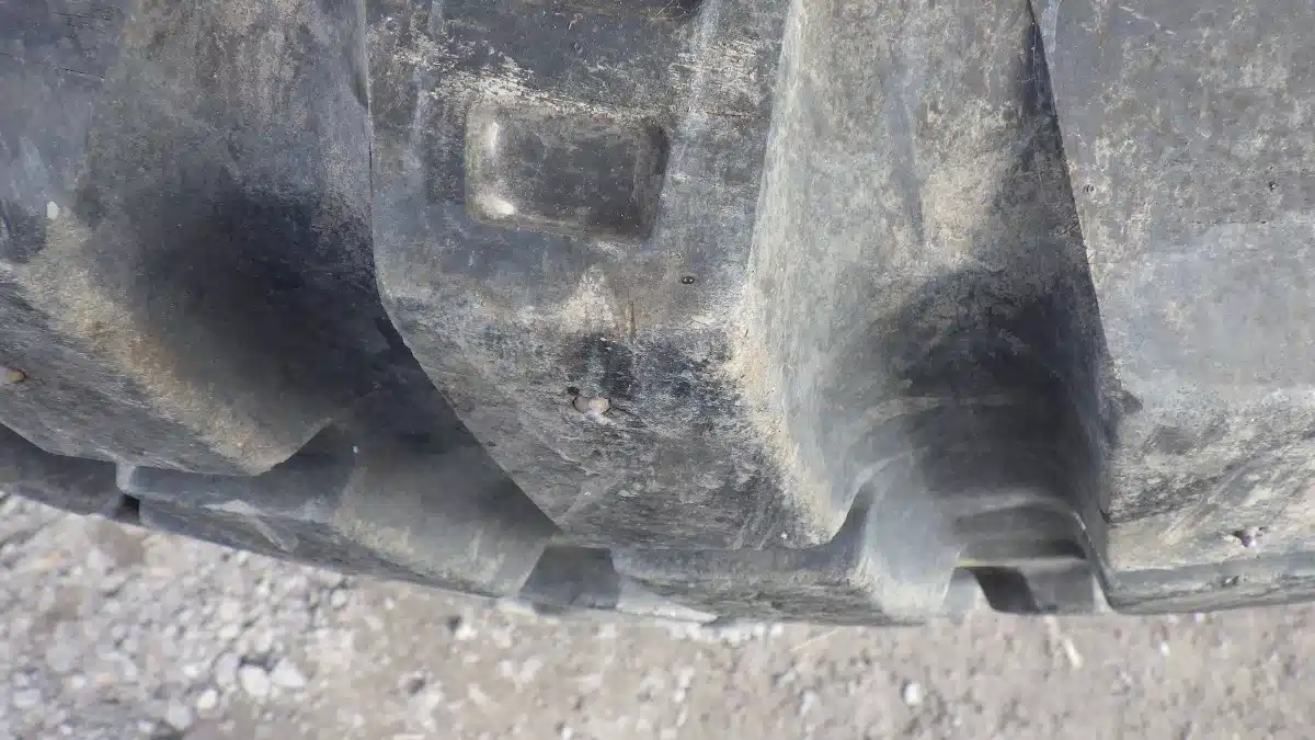 Gallery image 2 for Alliance 14.9-28, 18-38 Tires