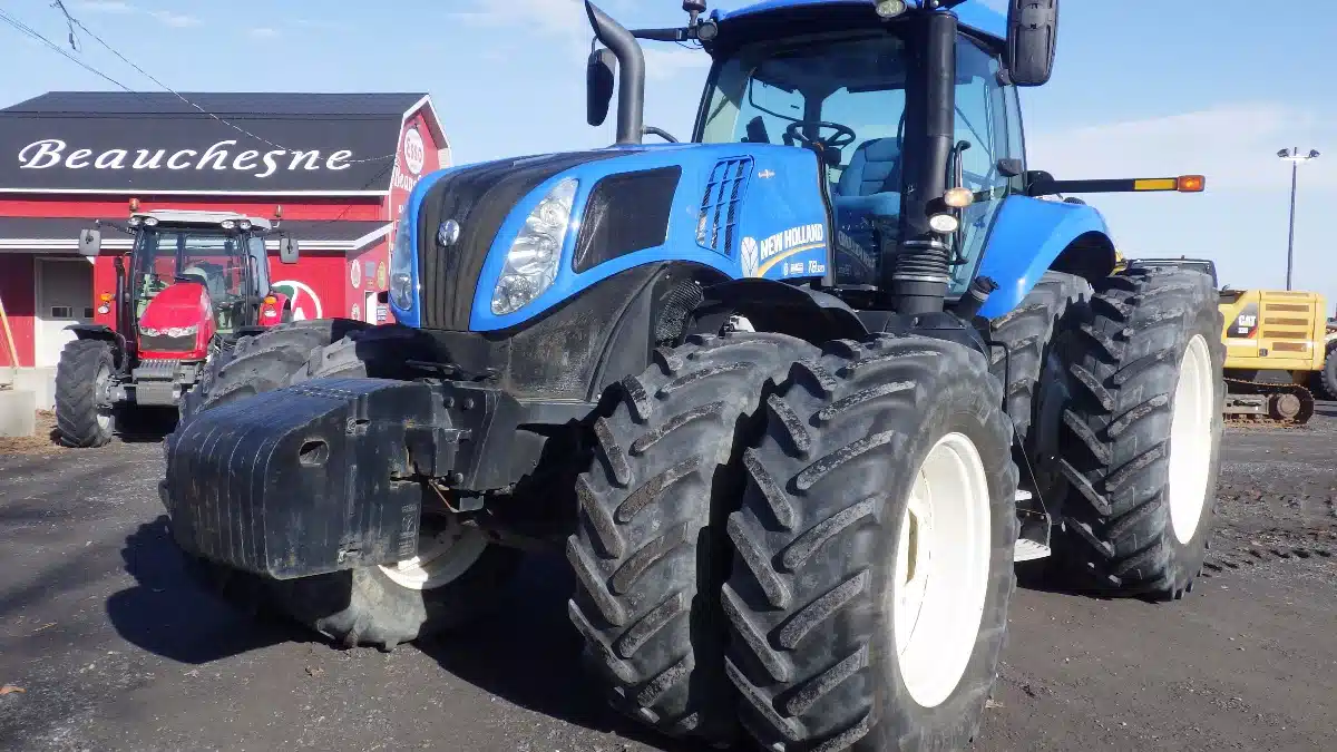 Gallery image 2 for 2016 New Holland T8.320 Tractor