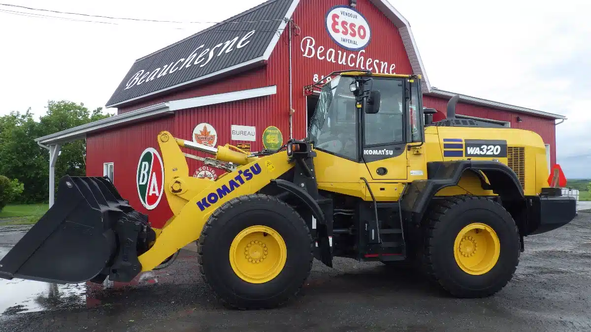 Photo de la Galerie 1 pour 2023 Komatsu WA320-8 Chargeur sur roues