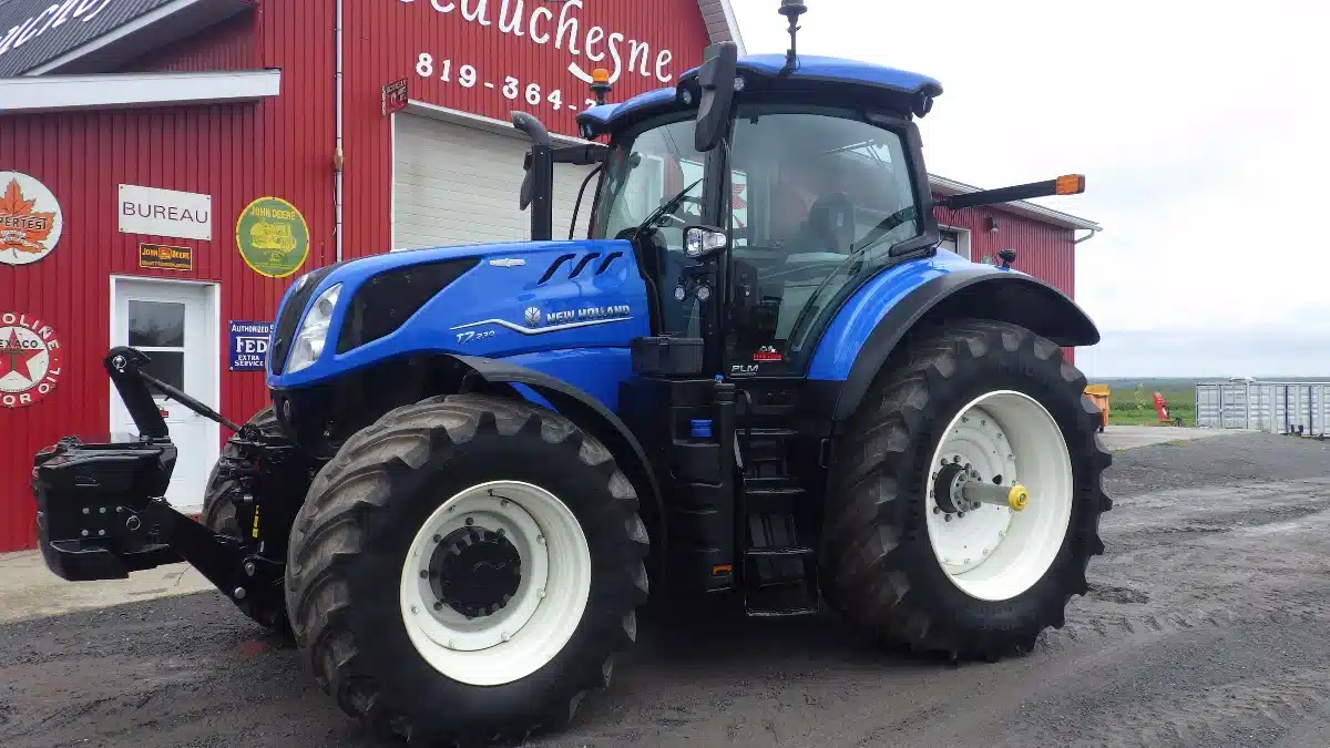 Gallery image 1 for 2024 New Holland T7.230 Tractor