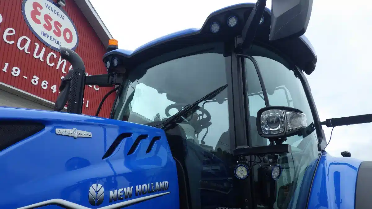 Gallery image 2 for 2024 New Holland T7.230 Tractor