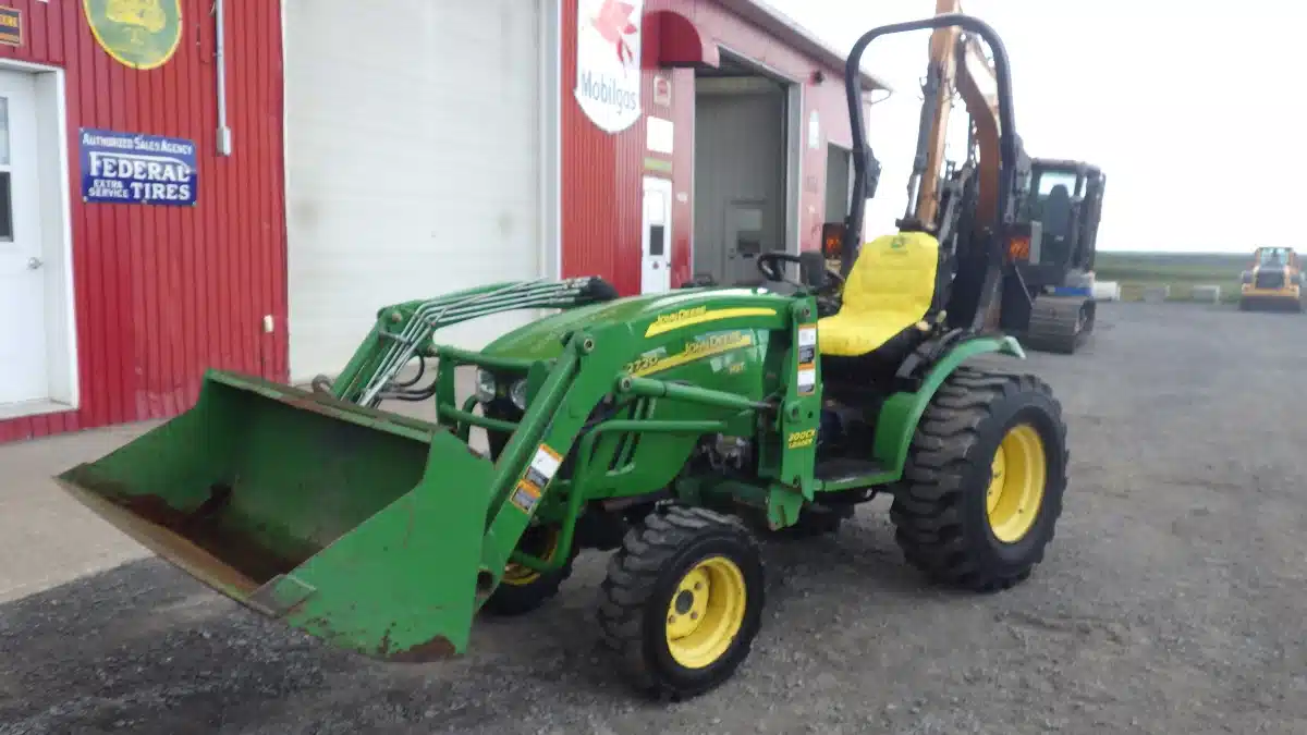 Photo de la Galerie 2 pour 2008 John Deere 2720 Tracteur