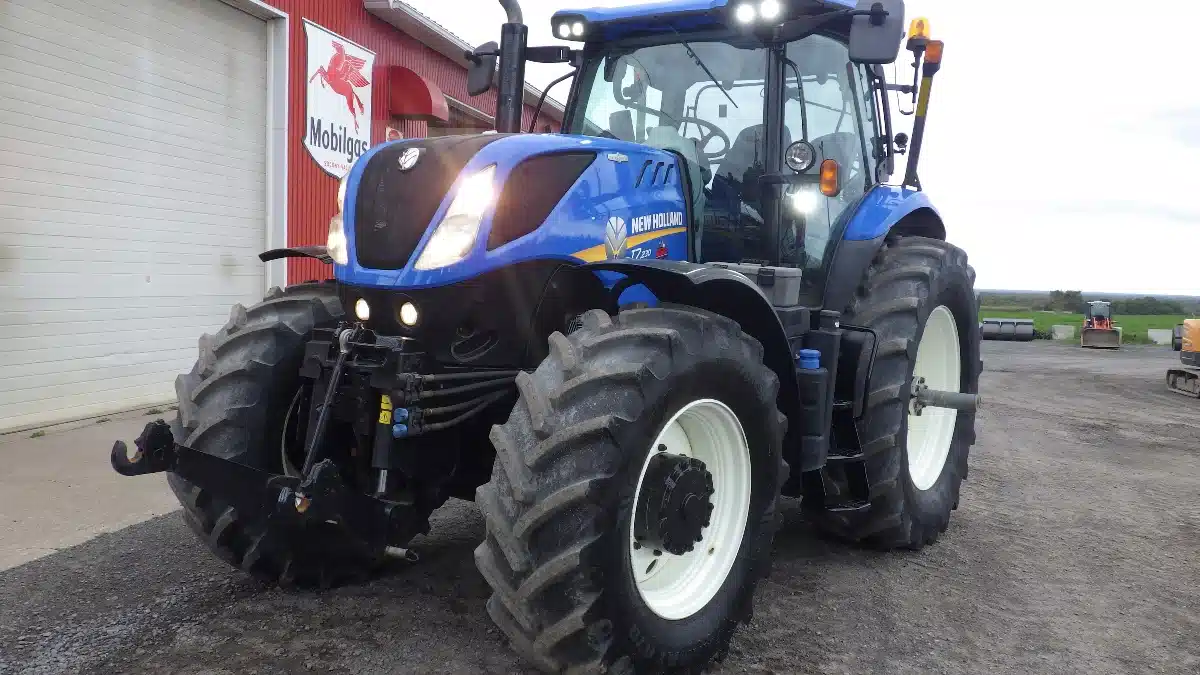 Gallery image 2 for 2018 New Holland T7.230 Tractor