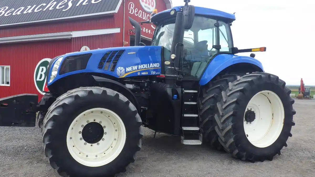 Photo de la Galerie 1 pour 2016 New Holland T8.320 Tracteur