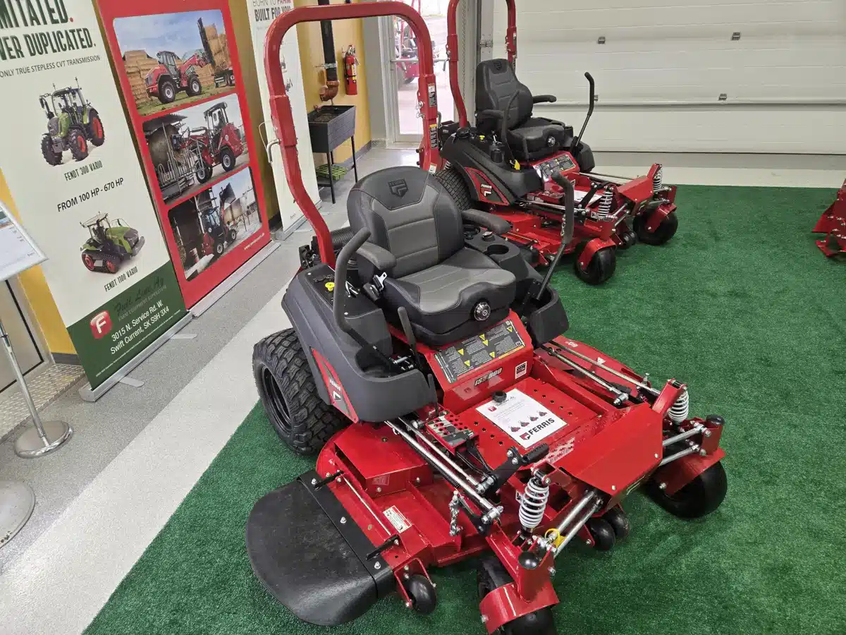 Gallery image 1 for New 2025 Ferris ISX 800 Mower - Zero Turn
