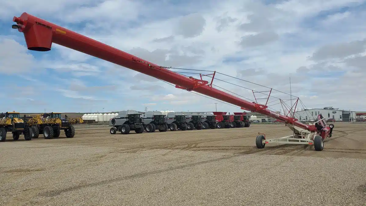 Gallery image 2 for New 2023 Farm King Y16104 Grain Auger