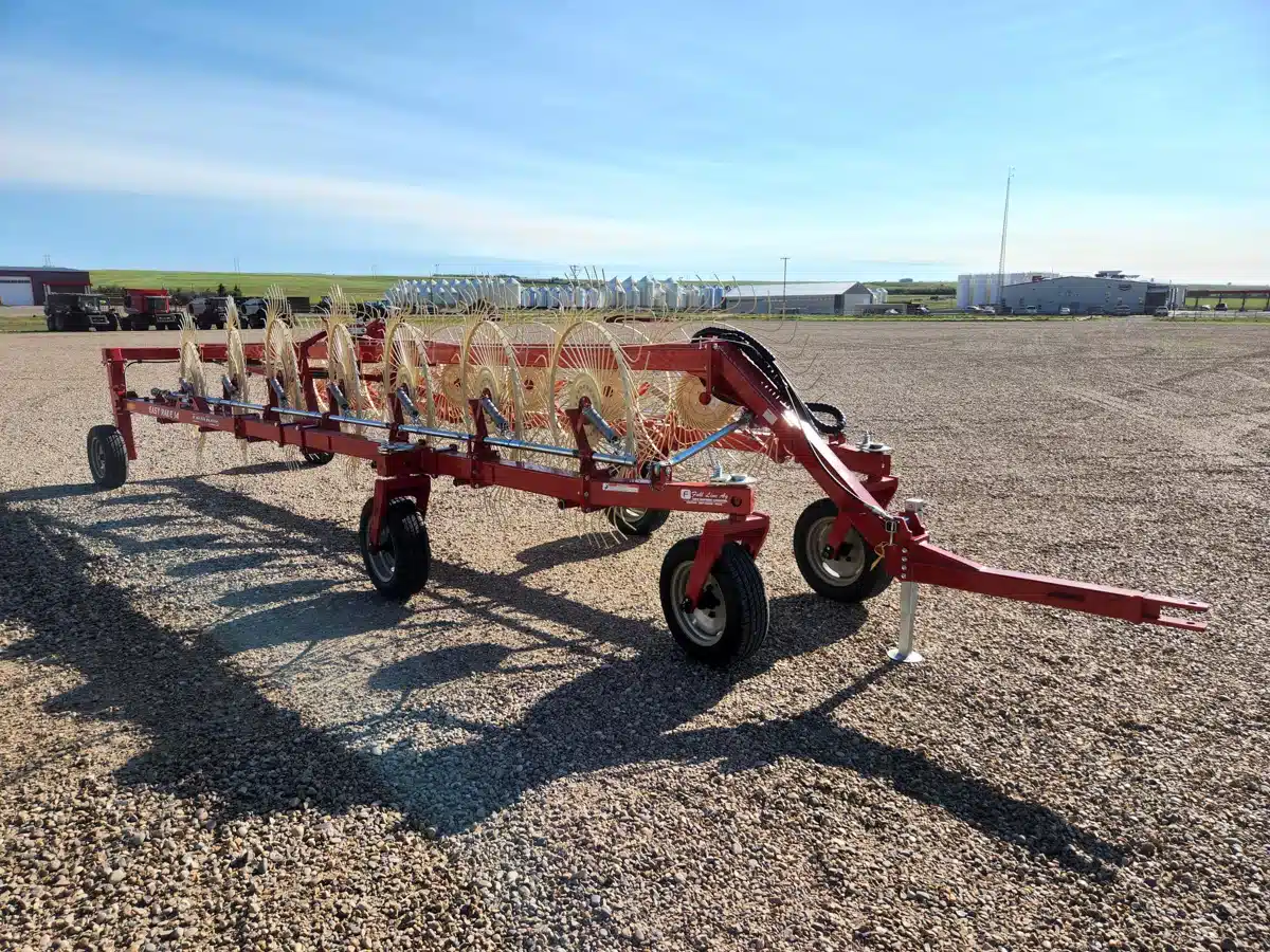 Gallery image 2 for New 2024 Farm King RE14 Rake