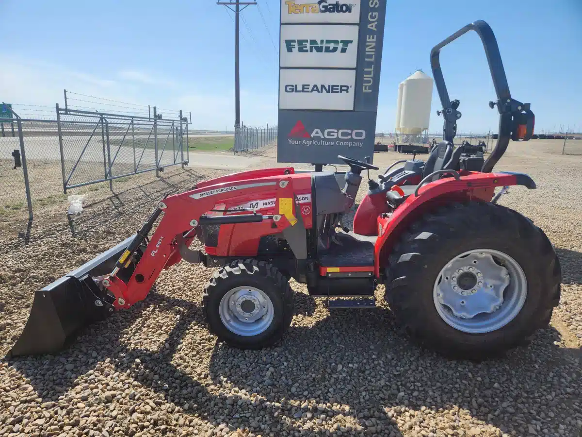 Gallery image 2 for New 2022 Massey Ferguson 1835M Tractor