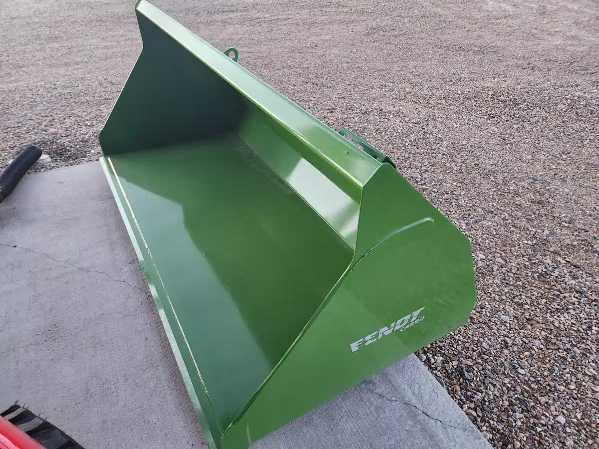 Gallery image 2 for New 2023 Fendt MB96 Bucket