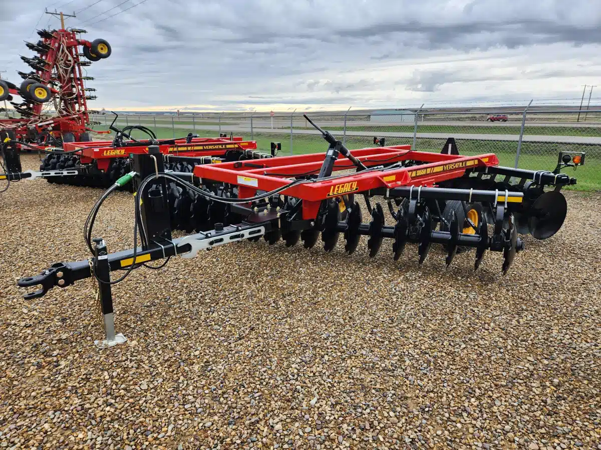 Gallery image 1 for New 2023 Versatile SD550 Disc