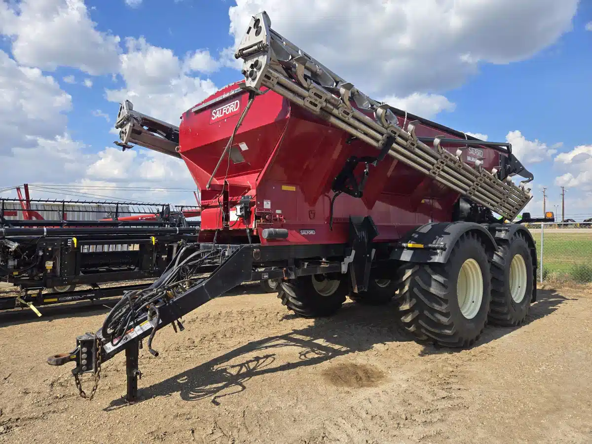 Gallery image 1 for Used 2018 Salford VALMAR 9620 Spreader - Fertilizer