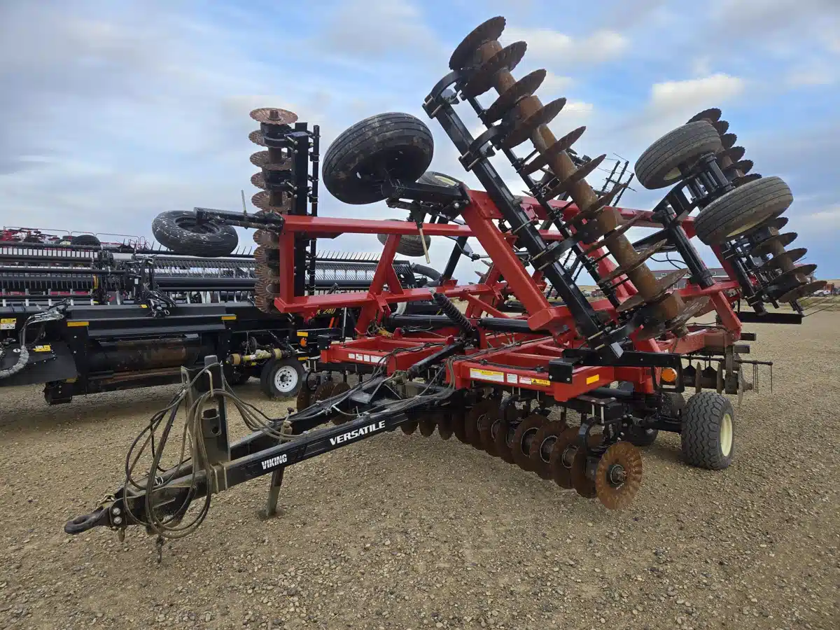 Gallery image 1 for Used 2016 Versatile VIKING 320 Vertical Tillage
