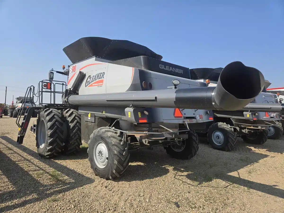 Gallery image 2 for Used 2023 Gleaner S98 Combine