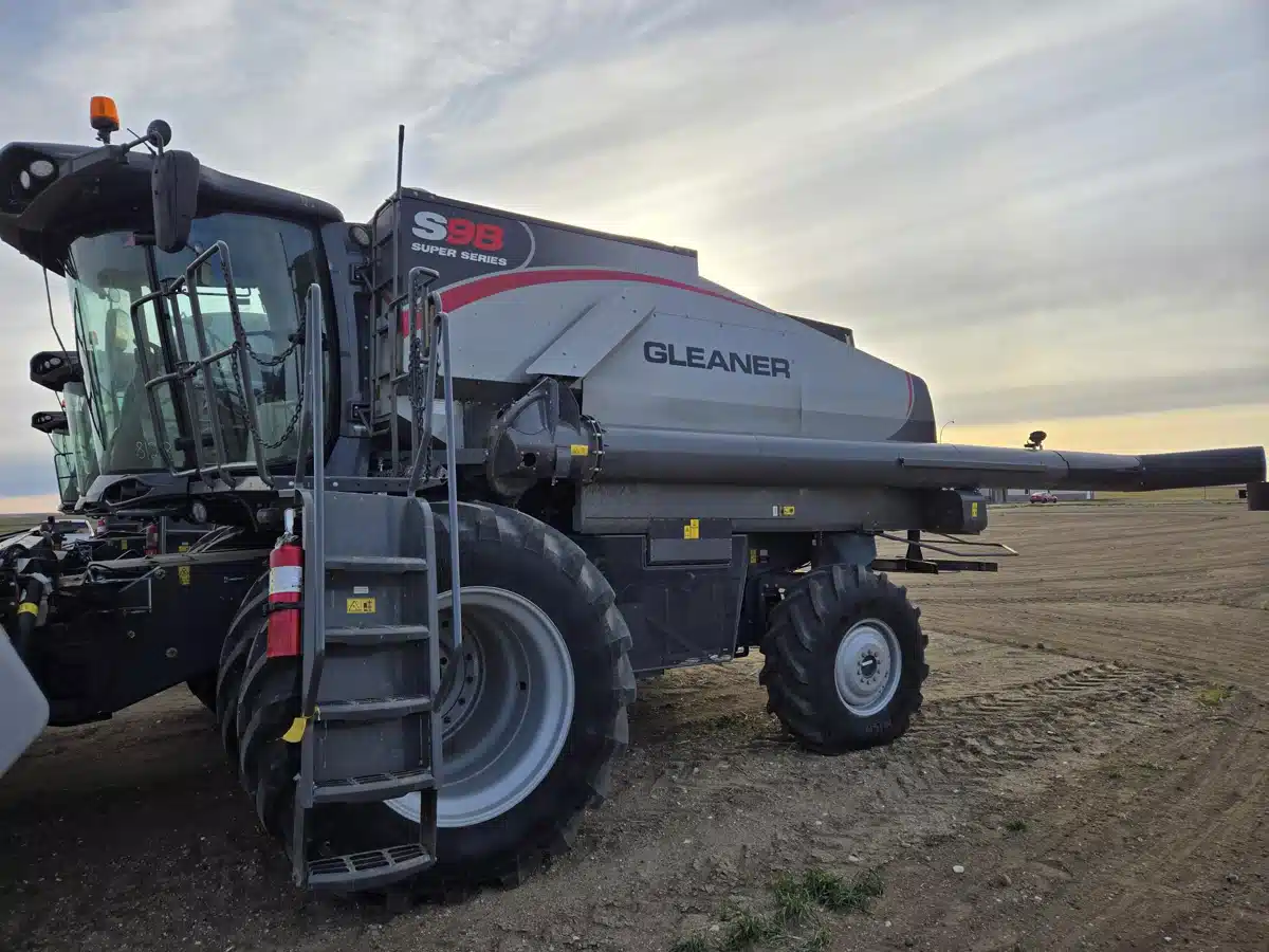 Gallery image 1 for Used 2024 Gleaner S98 Combine