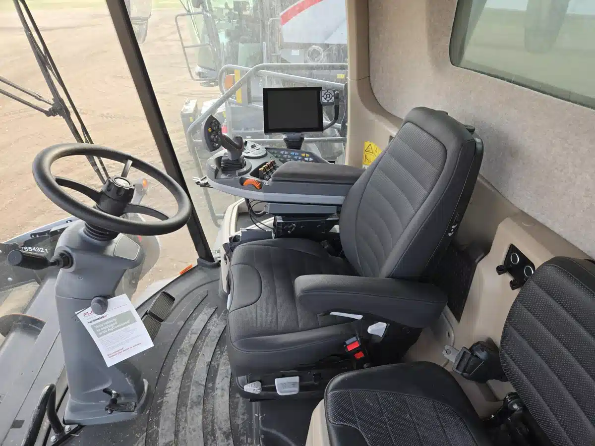 Gallery image 2 for Used 2024 Gleaner S98 Combine