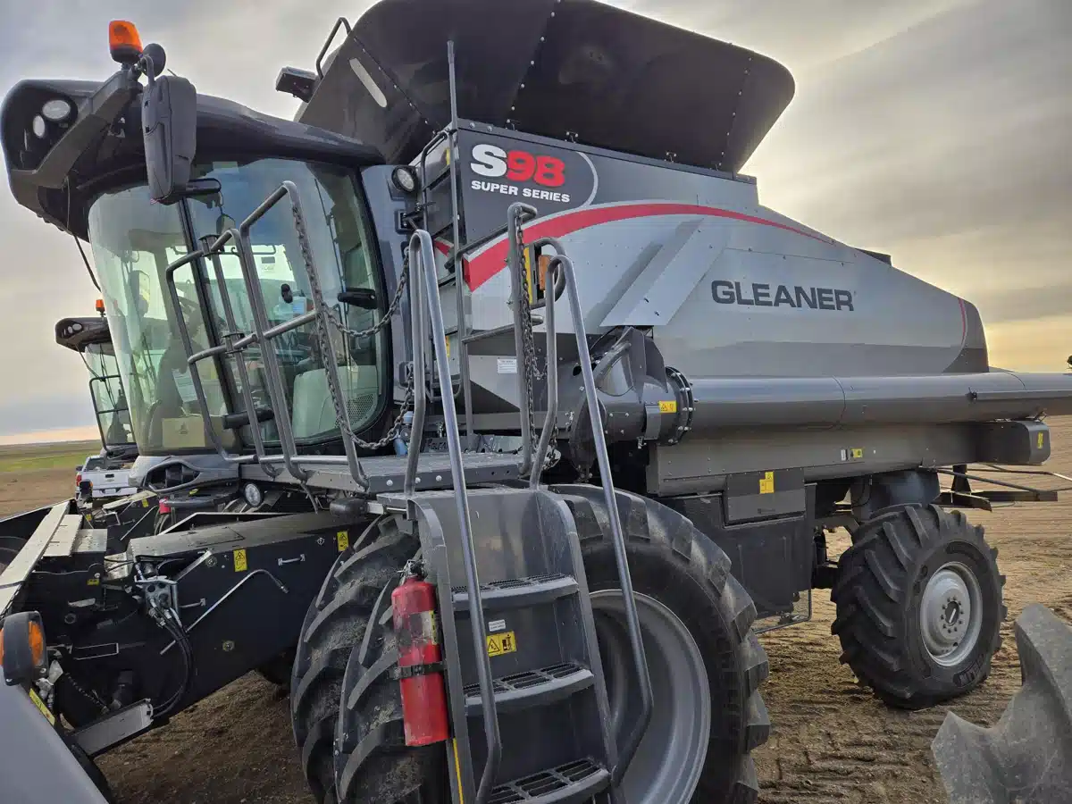 Gallery image 1 for Used 2024 Gleaner S98 Combine