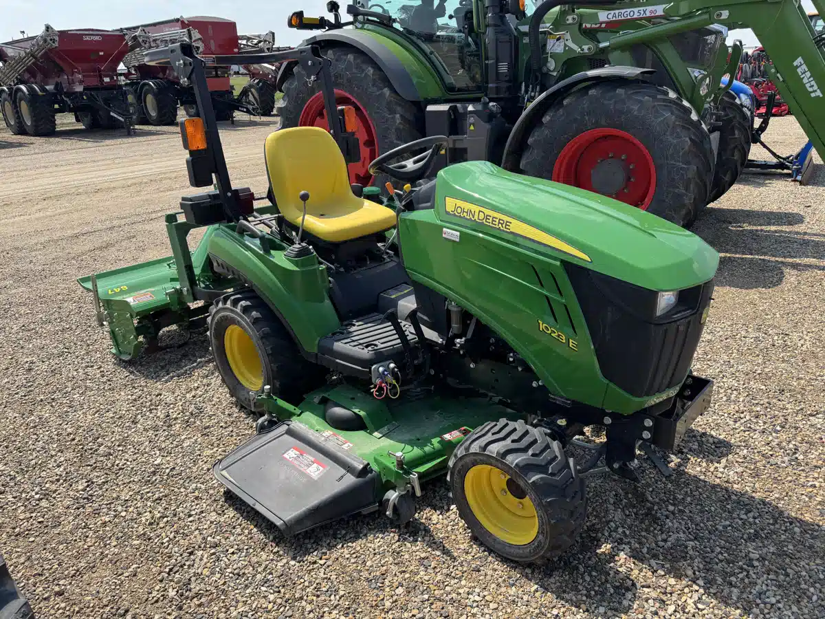 Gallery image 2 for Used 2016 John Deere 1023E Tractor