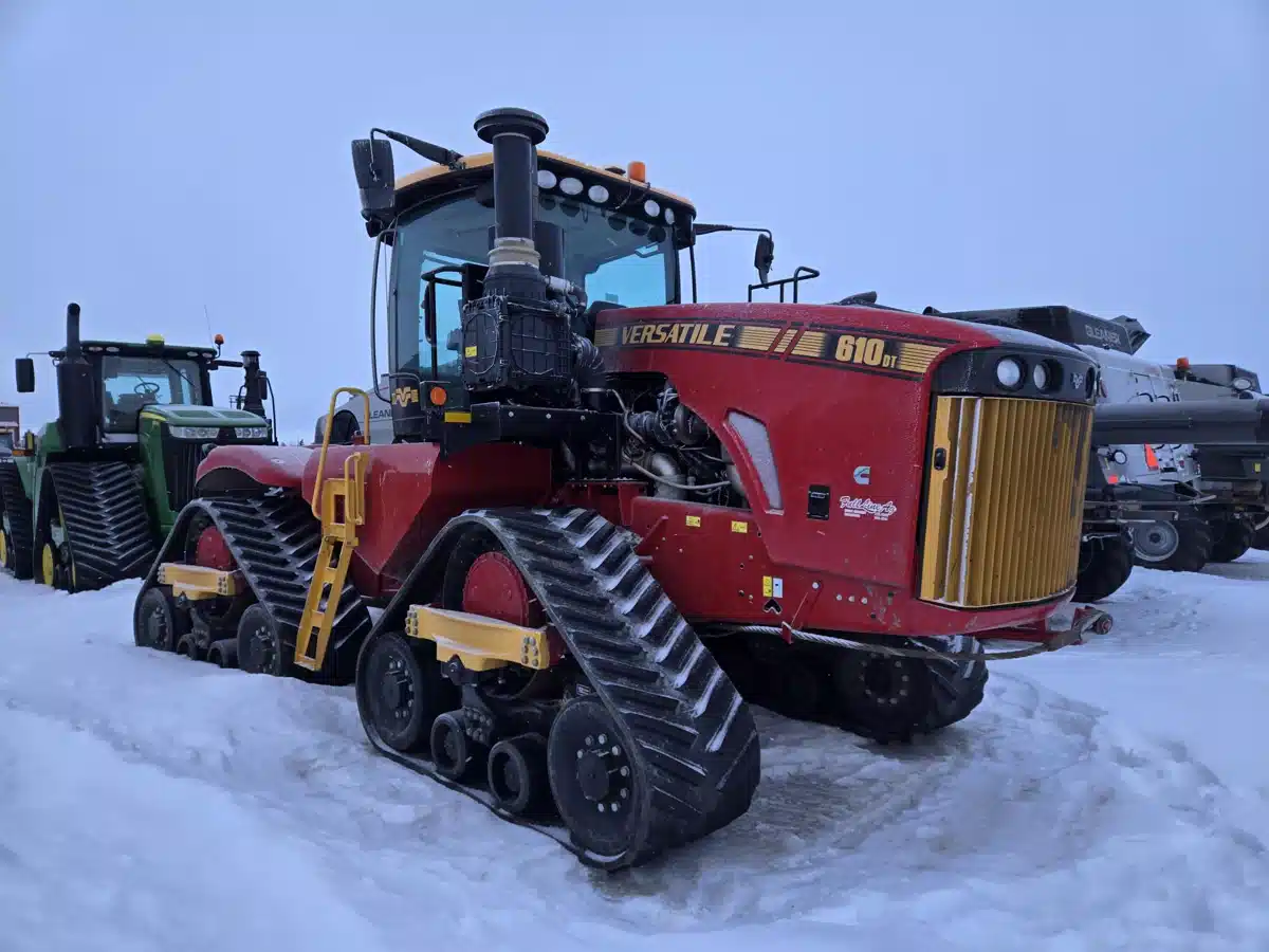 Gallery image 2 for Used 2019 Versatile 610DT Tractor