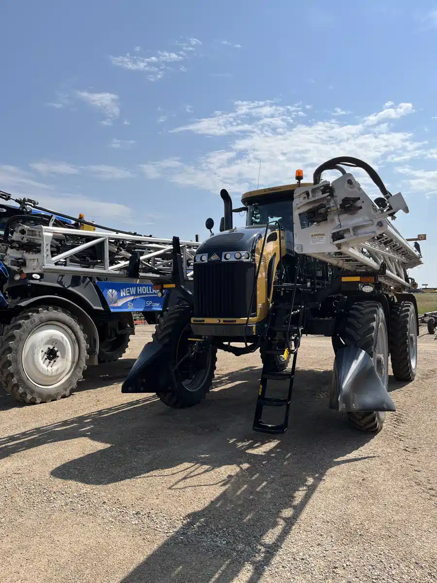 Gallery image 1 for Used 2019 RoGator RG1300C Sprayer - Self Propelled