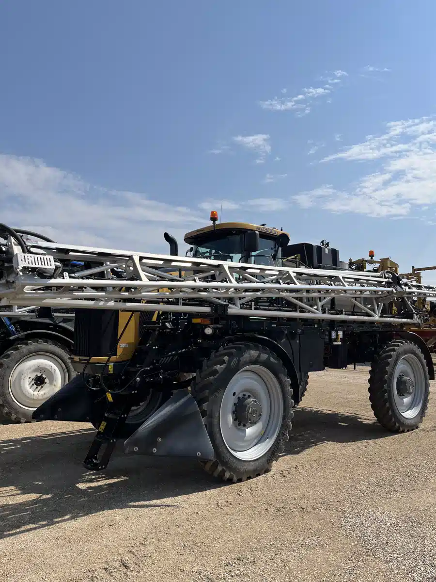 Gallery image 2 for Used 2019 RoGator RG1300C Sprayer - Self Propelled