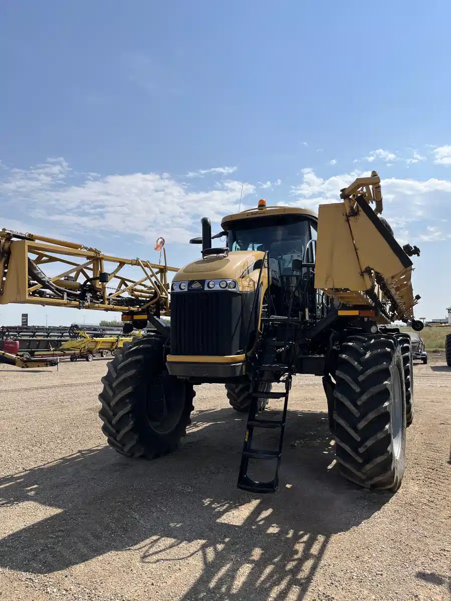 Gallery image 1 for Used 2017 RoGator RG1300B Sprayer - Self Propelled