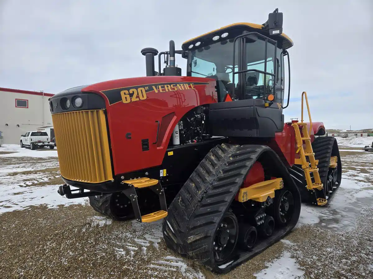 Gallery image 1 for New 2024 Versatile 620DT Tractor