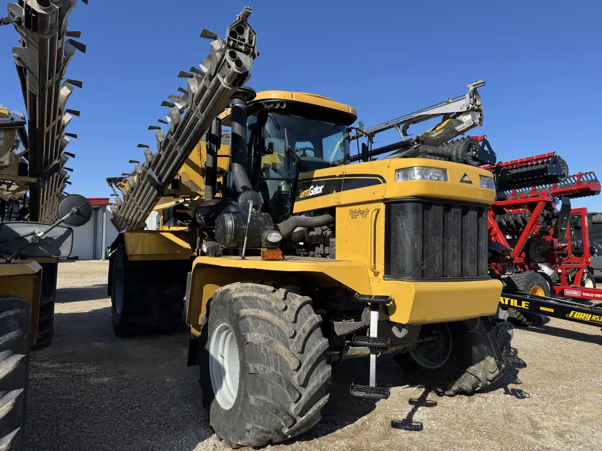 Gallery image 2 for Used 2013 TerraGator TG8400 Floater