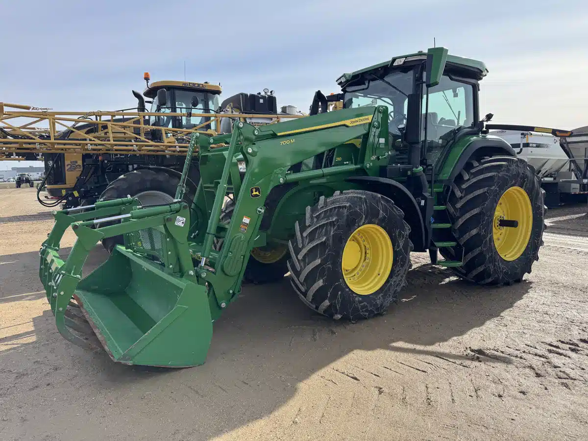 Gallery image 1 for Used 2021 John Deere 7R 210 Tractor