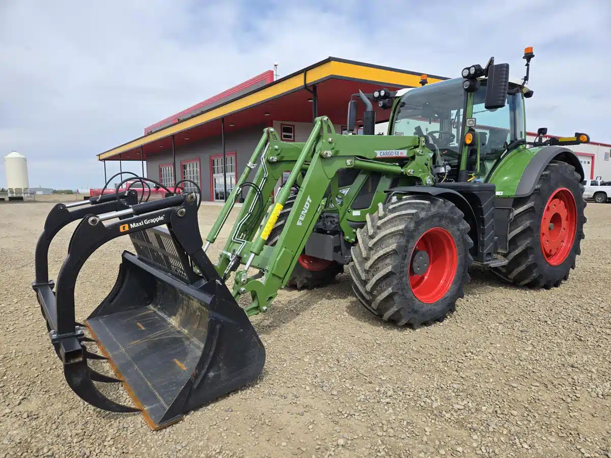 Gallery image 1 for Used 2022 Fendt 724 VARIO Tractor
