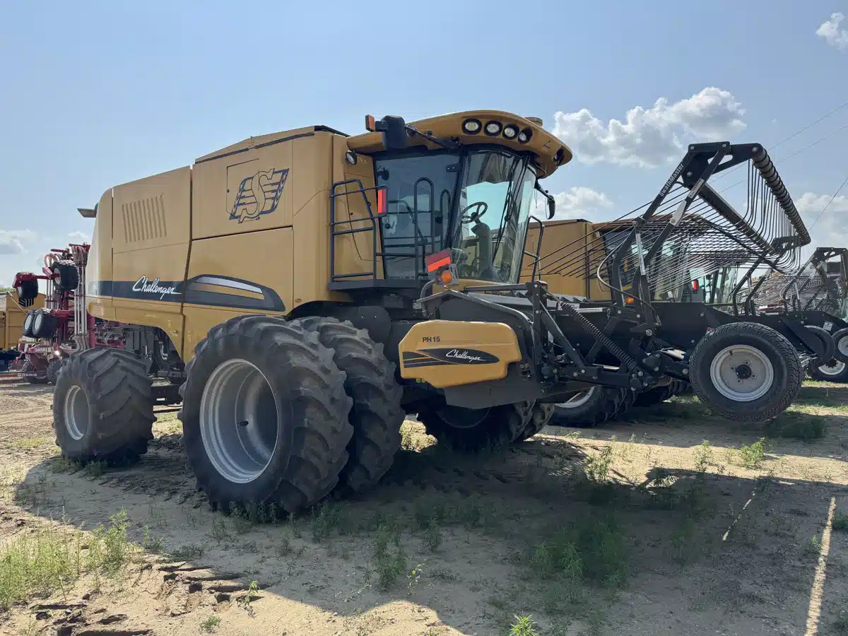 Gallery image 1 for Used 2012 Challenger 560C Combine