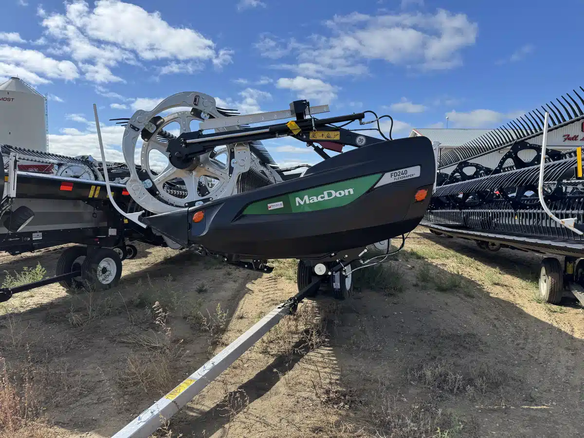 Gallery image 2 for New 2025 MacDon FD240 Header Combine