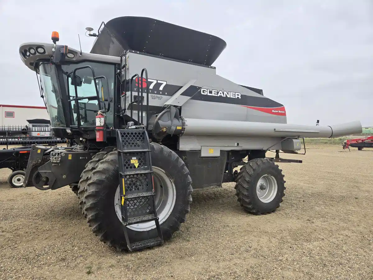 Gallery image 1 for Used 2013 Gleaner S77 Combine