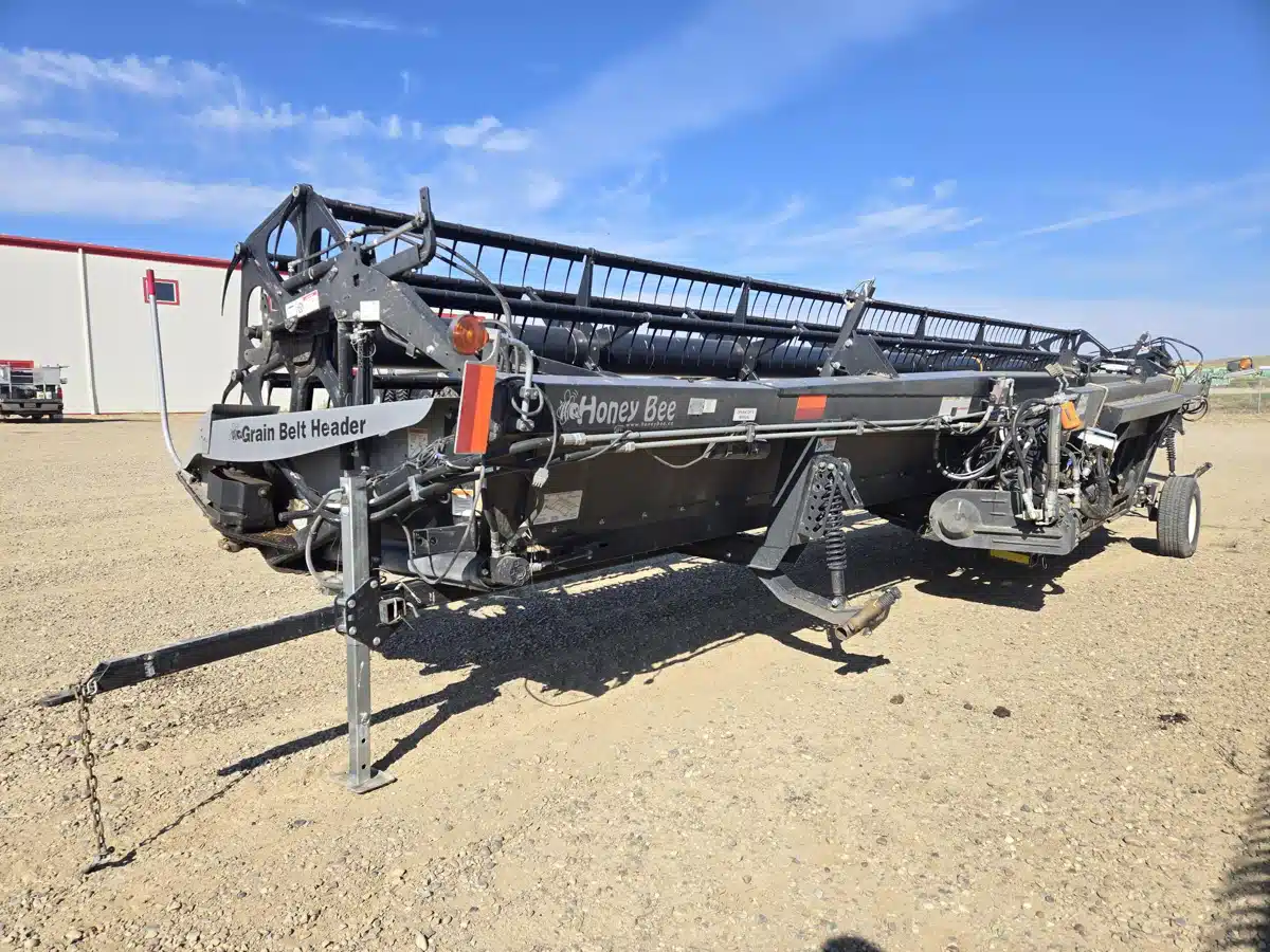 Gallery image 2 for Used 2014 Honey Bee SP36 Header Combine