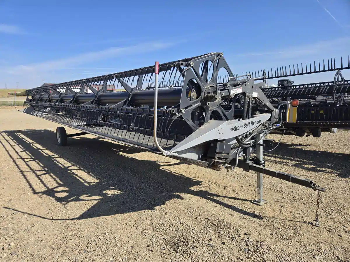 Gallery image 1 for Used 2014 Honey Bee SP36 Header Combine