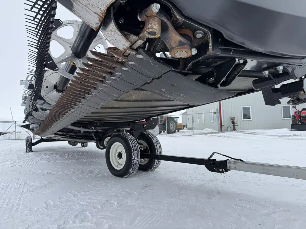 Gallery image 2 for 2023 MacDon FD240 Header Combine