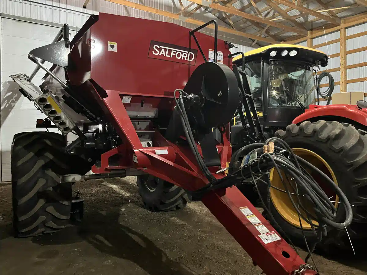 2022 Salford VALMAR 8711 Spreader - Fertilizer