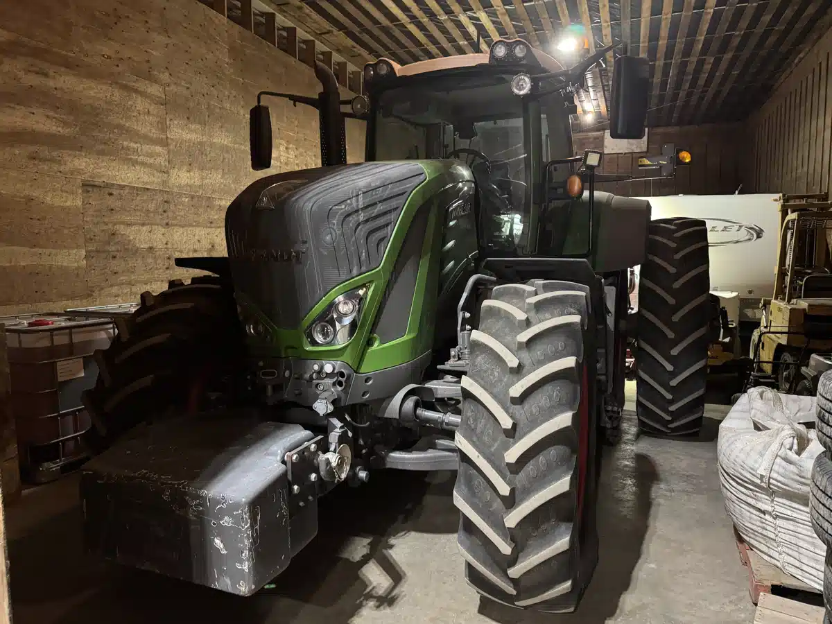 2016 Fendt 930 VARIO Tractor