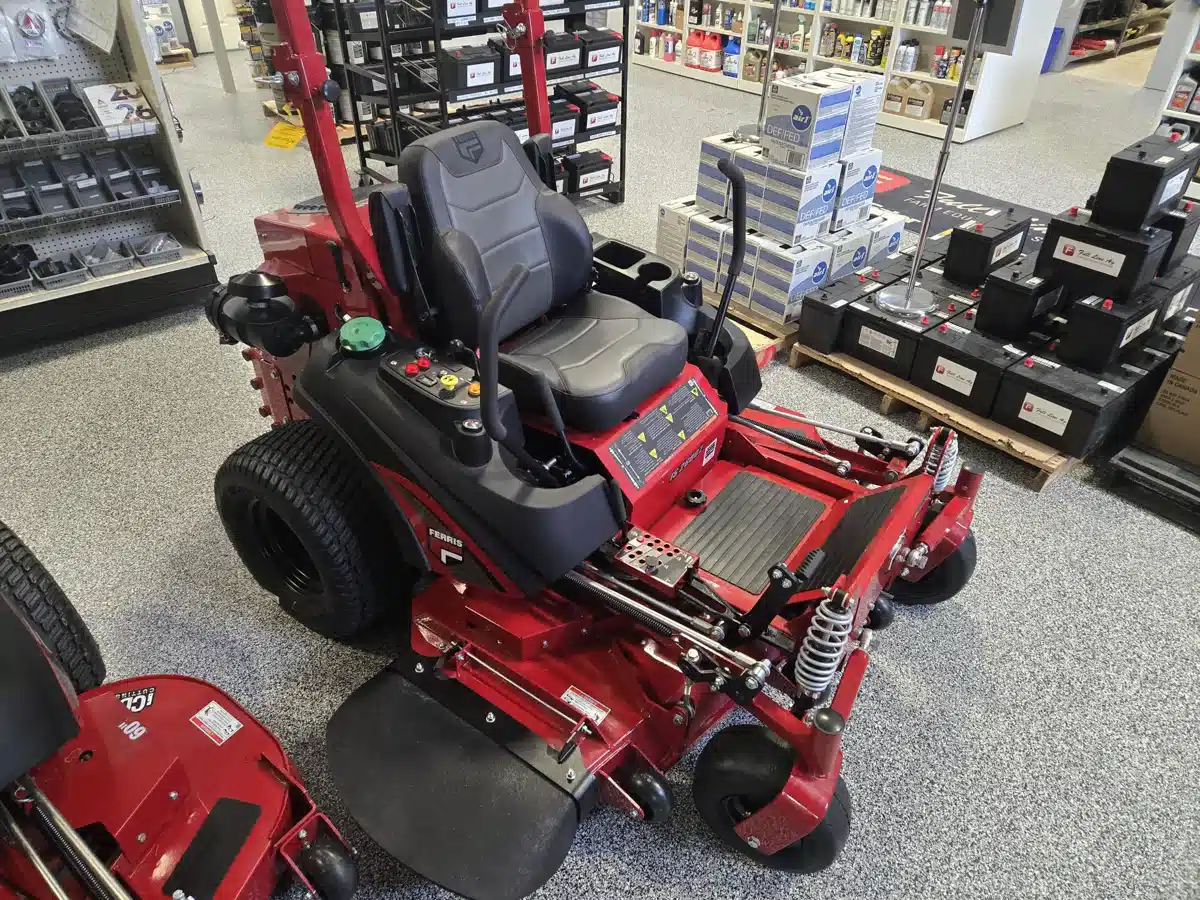 Gallery image 1 for 2026 Ferris IS 2600Z Mower - Zero Turn