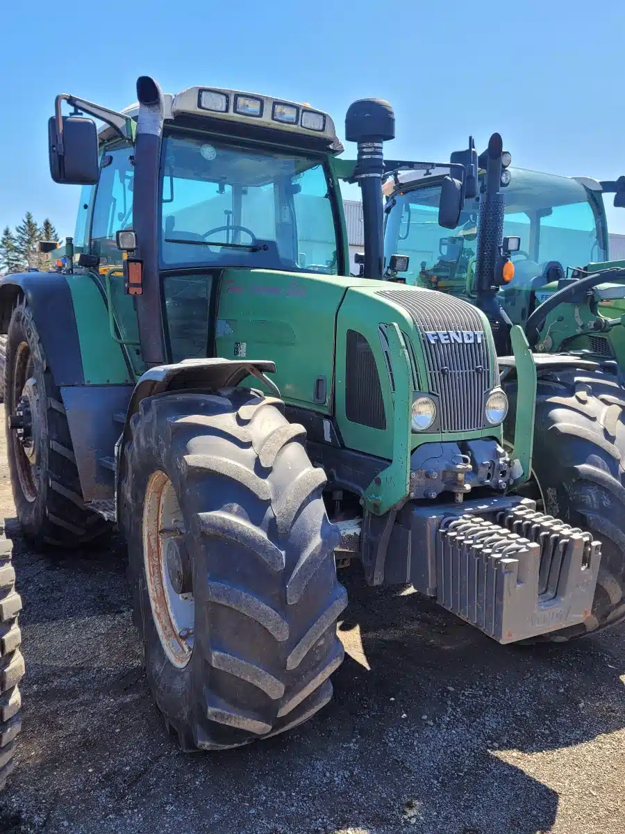 Gallery image 1 for Used 2002 Fendt 712 VARIO Tractor