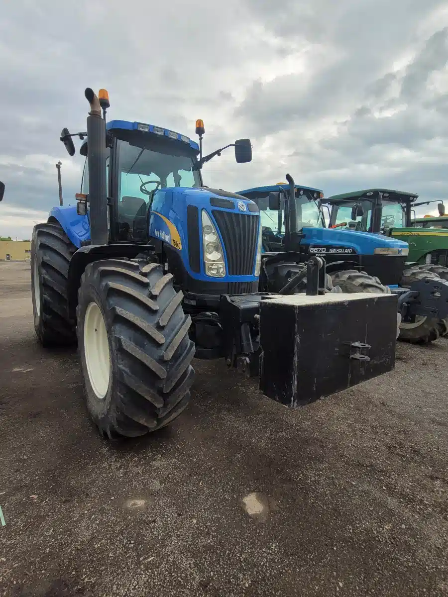Gallery image 1 for Used 2007 New Holland T8040 Tractor