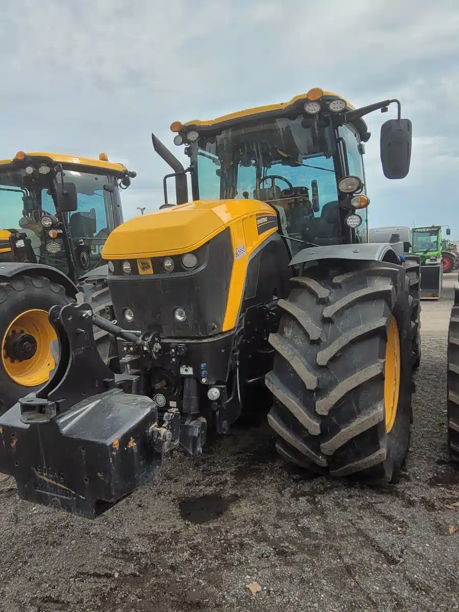 Gallery image 2 for Used 2016 JCB FASTRAC 4220 Tractor