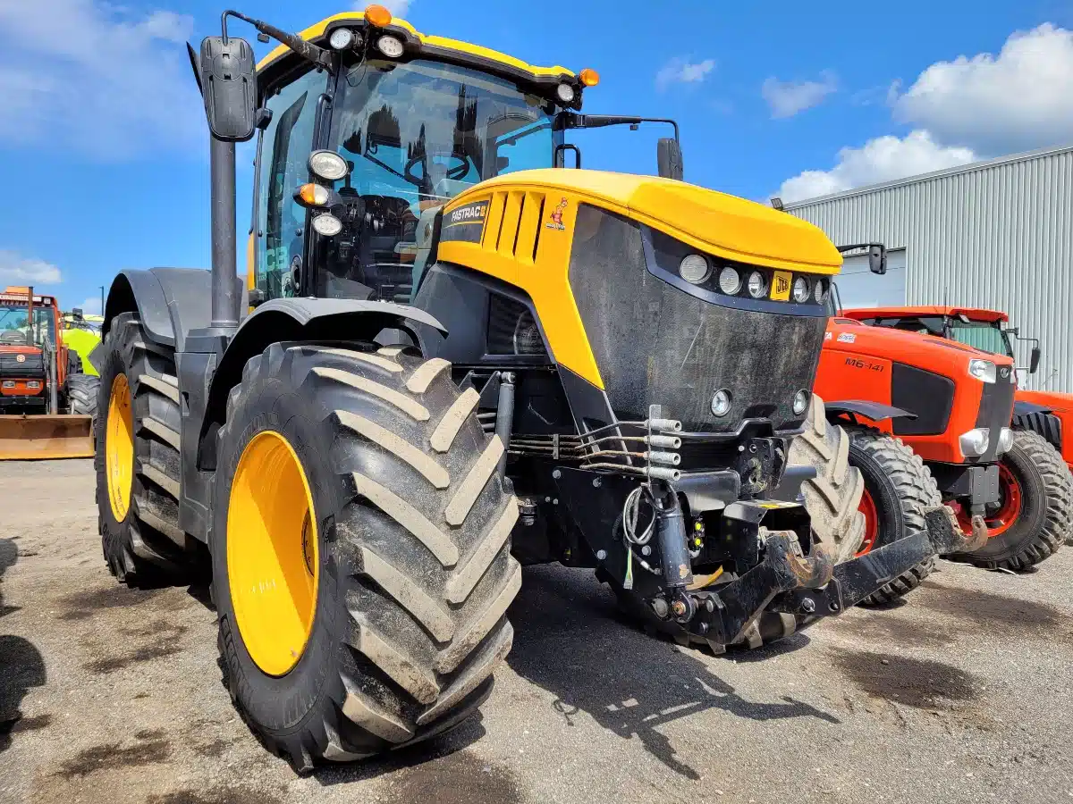 Gallery image 1 for Used 2019 JCB FASTRAC 8330 Tractor