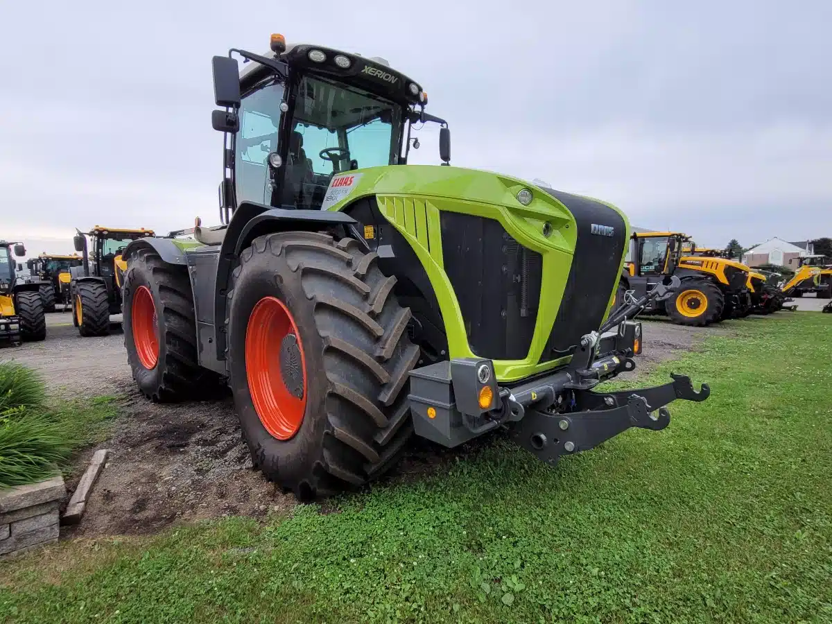 Gallery image 1 for Used 2022 CLAAS XERION 5000 Tractor