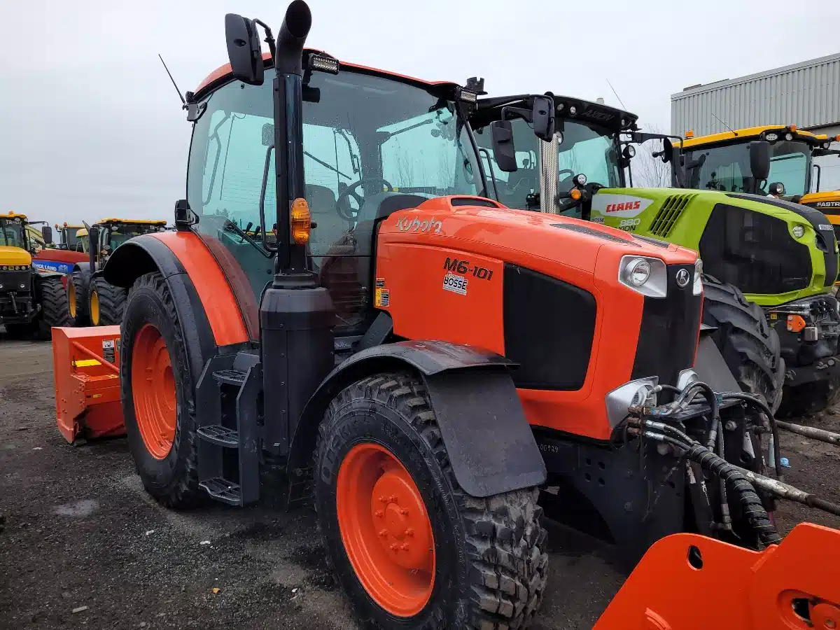 Gallery image 2 for Used 2021 Kubota M6-101 Tractor